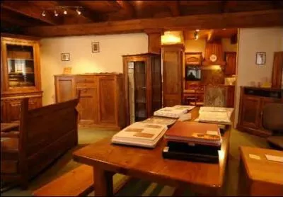 Parmi les noms suivants, lequel ne désigne pas un meuble ?