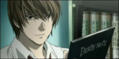 Dans "Death Note", que trouve Light ?