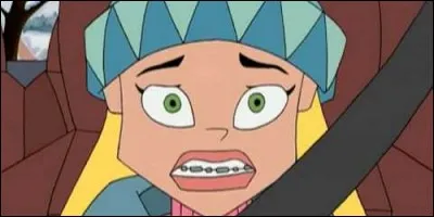 Comment se prénomme la jeune fille qui porte un appareil dentaire dans "Sourire d'enfer" ?