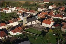 Nous survolons le village de Kirschnaumen. D'apr&egrave;s-vous, nous sommes dans le ciel du d&eacute;partement ...