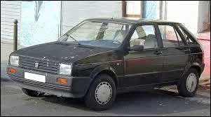 Cette ancienne voiture est une ...