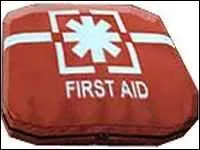 Quel est le nombre de trousses de soins que Lara peut posséder ?