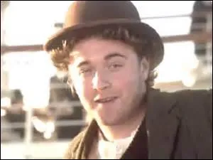 Je suis Jason Barry, je joue le rôle de...