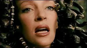 Dans le vers "Mais à la fin, tu n'arriveras pas à sauver ce qui compte le plus" qu'elle est ce qui compte le plus ?