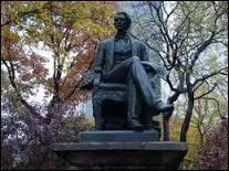 Quel dieu mineur était un parent de William H Steward, la première statue que Annabeth met en marche dans le dernier Olympien ?