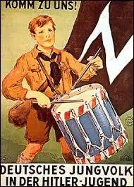 Quel(s) étai(en)t le but des Jeunesses hitlériennes ?