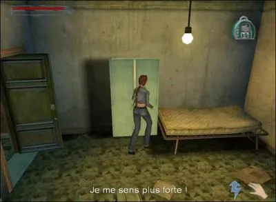 A quel moment la police défonce-t-elle la porte du hall de l'immeuble ?