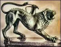 Si aujourd'hui le terme de "chimère" désigne toute créature improbable... Dans l'Antiquité, elle était représentée avec une tête de lion, une queue de serpent et le corps et la tête d'un 3ème animal, lequel ?