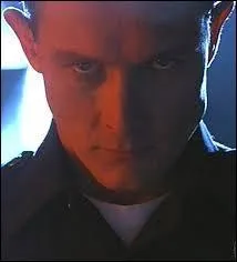 Quel acteur se montre très convaincant dans le rôle du T-1000 ?
