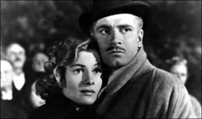 Qui hante l'esprit du personnage interprété par Laurence Olivier ?
