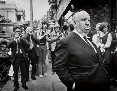 Quel film d'Alfred Hitchcock fut tourné en relief à l'origine ?
