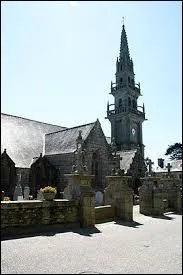 Nous sommes à Guissény. Commune bretonne de l'arrondissement de Brest, elle se situe dans le département ...