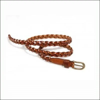 Facile, on complète notre look 70's avec la vieille ceinture...