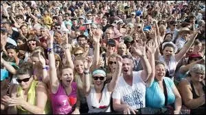 Où se passe les "Vieilles Charrues" ?