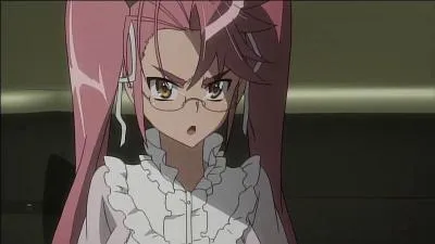 Je fais partie du groupe de survivants de Takashi et suis la fille d'un grand politicien. Je suis :