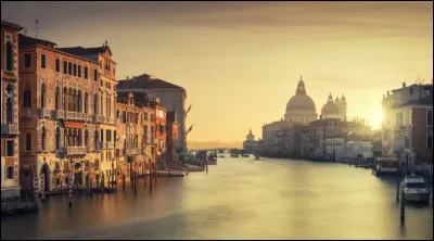 En quelle année Venise a-t-elle été rattachée au Royaume d'Italie ?