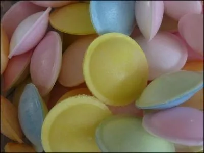 Que contenaient ces soucoupes ?