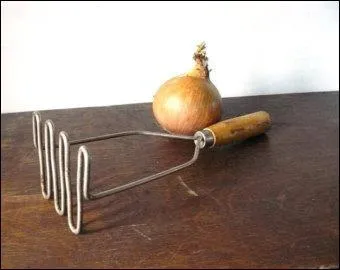 Quel produit est utilisé avec cet ustensile de cuisine ?