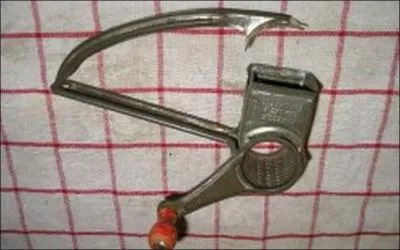 Quel produit est utilisé avec cet ustensile de cuisine ?