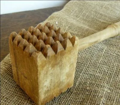 Quel produit est utilisé avec cet ustensile de cuisine ?