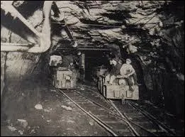 L'histoire de l'une de ces régions françaises est particulièrement liée à l'extraction du minerai de fer et aux aciéries qui l'ont exploité. De quelle région s'agit-il ?