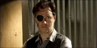 A la prison, qui se fait décapiter par le gouverneur ?