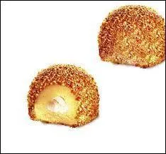 Comment appelle-t-on le dessert glacé qui se trouve sur la photo ?