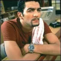 Comment s'appelle le bar tenu par Sabri Saïd dans la série "H" ?