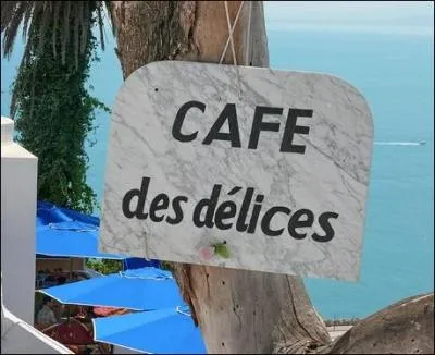 Qui chantait "Au Café des délices" en 1999 ?