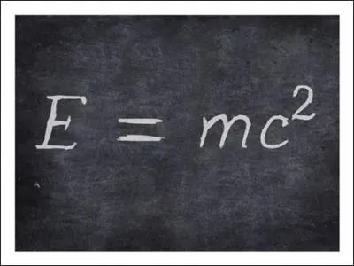 Qui a découvert la formule E=mc² ?