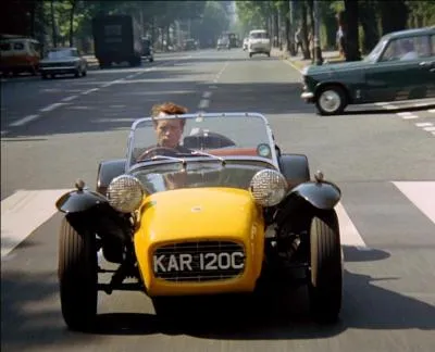 Numéro 6 conduit une Seven dans la série "Le Prisonnier" mais quel constructeur automobile a commercialisé ce modèle en 1957 ?