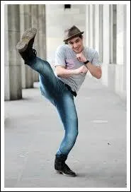 Quel est le pseudo Instagram de Facundo Gambandé ?