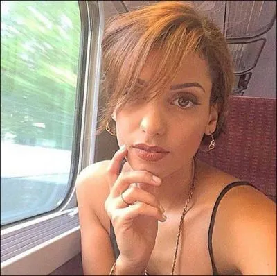 Comment s'appelle-t-elle en vrai ?