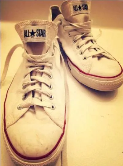 Elle est connue dans le monde entier, toujours de service, quelle est cette chaussure ?