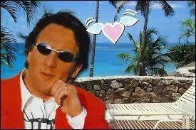 En 1984, qui chantait : 
"Viens danser, 
Sous les soleils des tropiques 
L'amour se raconte en musique 
On a toute la nuit pour s'aimer 
En attendant viens danser 
J'aime l'océan pacifique [...]"