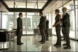 Pourquoi les Sincères leur font-ils prendre le sérum de vérité ?