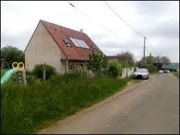 Village de l'arrondissement de Sens, Voisines se situe en région ...