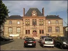 La commune francilienne de Chaumes-en-Brie se situe dans le département ...