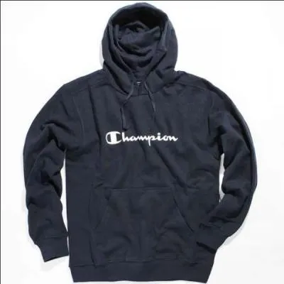 Aller, c'est vraiment donnée celle-là... Quelle est la marque datant de 1919, de ce sweat-shirt de nos années fétiches depuis le début de ce quiz ?