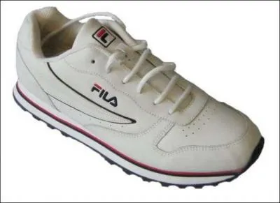 Elle est blanche, pour l'instant... Quelle cette marque de baskets des années 80 et 90 ?