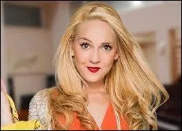 Comment s'appelle le père de Mercedes ?