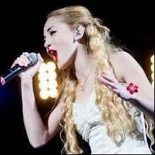 Laquelle de ces chansons Mercedes a-t-elle chanté seule dans la série télévisée "Violetta" ?