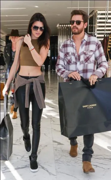 Kendall Jenner est enceinte de son ex-beau-frère (Scott Disick) :