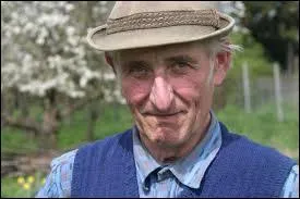 Indice métier : paysan allemand.
Indice célébrité : un cargo a brillé dans sa nuit.
Quel est le prénom de la célébrité ?