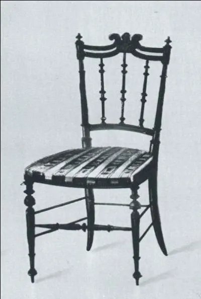 Voila un objet non identifié : quel est cette chaise légère à ébénisterie très fine ?