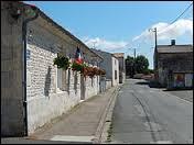 Nous commençons cette nouvelle balade dans le Marais Brouage. Nous partons à Beaugeay, commune Charentaise-Maritime située en région ...