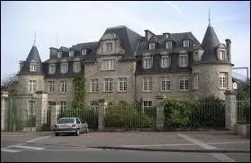 Commune Costarmoricaine dans le Pays du Trégor, Belle-Isle-en-Terre se situe en région ...