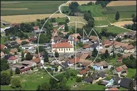 Nous sommes maintenant à Bisel. Village alsacien au pied du massif des Vosges, il se situe dans le département ...