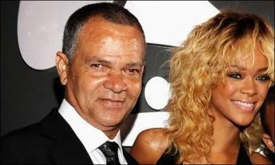 Comment s'appelle son père ?