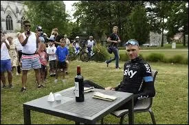 Dans quelle ville, les coureurs font-il leur journée de repos ?